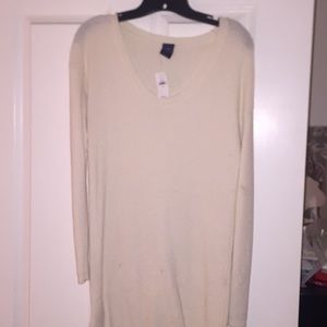Brand new GAP Creme stretch Maternity sweater